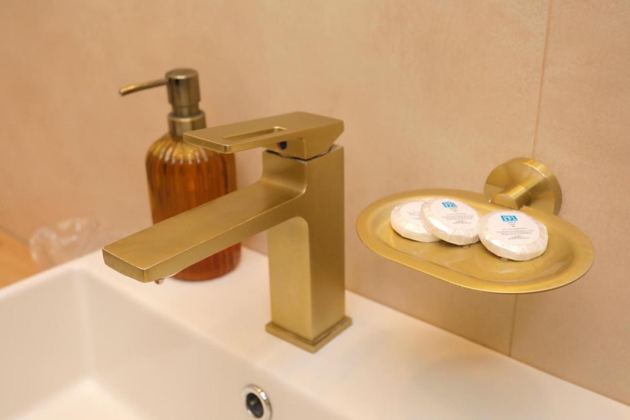 Bed & Breakfast Garden40 Beograd Bagian luar foto