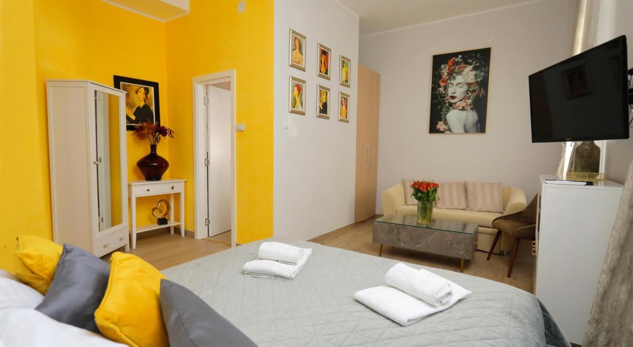 Bed & Breakfast Garden40 Beograd Bagian luar foto