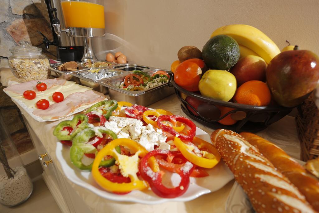 Bed & Breakfast Garden40 Beograd Bagian luar foto
