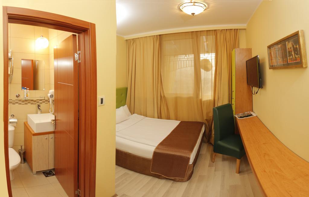 Bed & Breakfast Garden40 Beograd Bagian luar foto