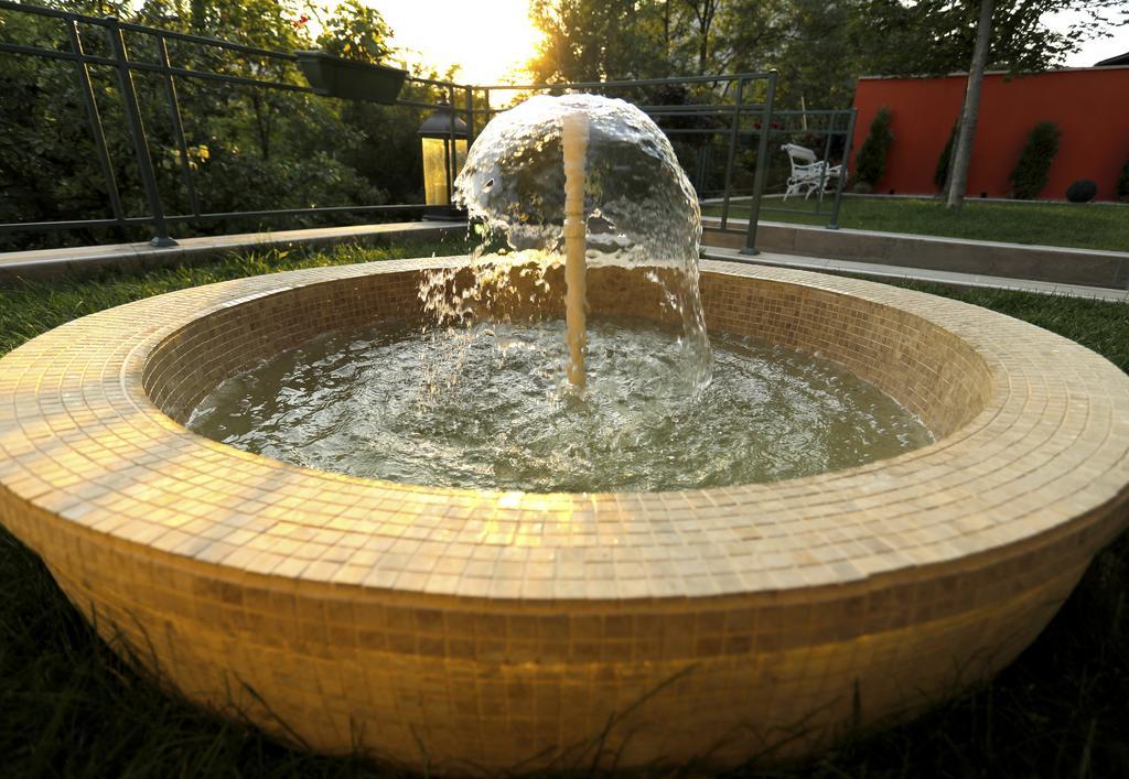 Bed & Breakfast Garden40 Beograd Bagian luar foto